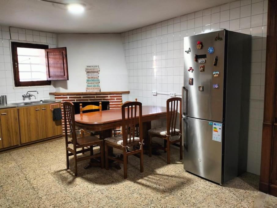 ラス・プラナス・ドストーネス Casa Ideal Para Disfrutar En Familiaヴィラ エクステリア 写真
