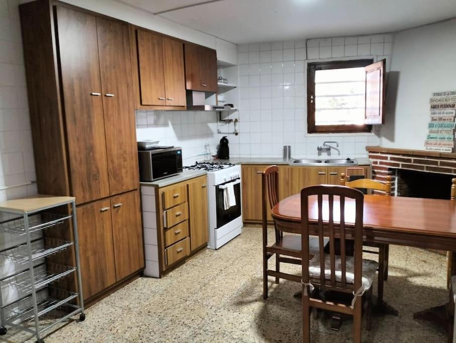 ラス・プラナス・ドストーネス Casa Ideal Para Disfrutar En Familiaヴィラ エクステリア 写真